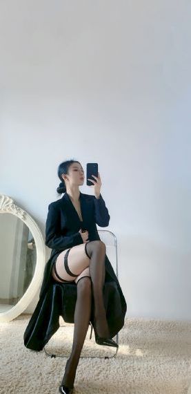 双人床上打扑克又痛又叫_720高清在线