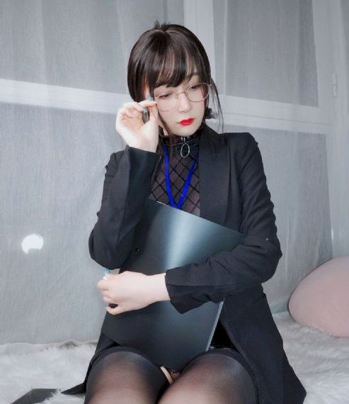 出轨的女人在线播放_BD国语超清免费观看